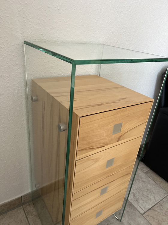 Image 1 of Cómoda de madera maciza FUSION wood de DREIECK DESIGN: FUSION wood 44 FLOAT GLASS + madera maciza de roble