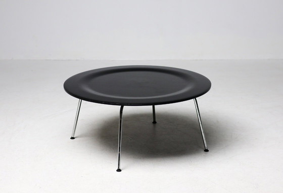 Image 1 of CTM salontafel van Charles & Ray Eames, Vitra in zwart geverfd essenhout.