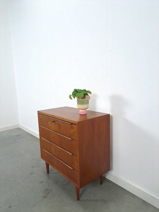 Image 1 of Teak Deense ladekast met 4 lades