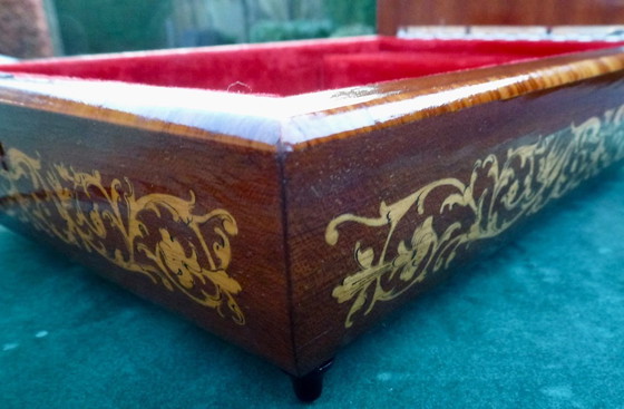 Image 1 of Swiss Large jewelry box with Reuge music box (incl. key) with image of Mona Lisa.