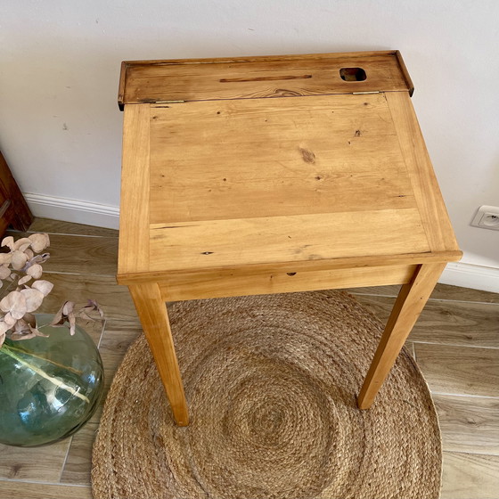 Image 1 of Escritorio antiguo