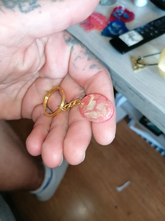 Ciondolo in resina epossidica "fatto a mano" (chiusura color oro) – Selfemade, Decorazione, Metal, Plastic (photo 6 of 6)