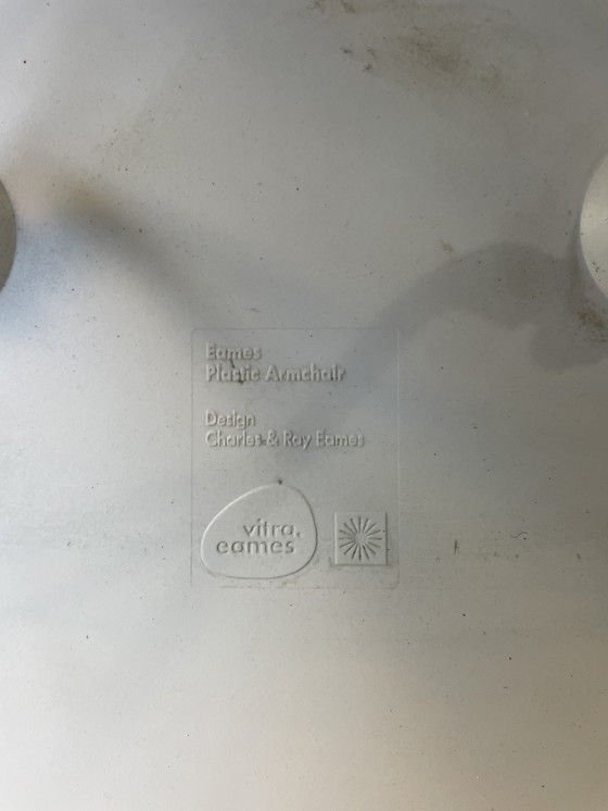 Image 1 of Fauteuil Eames en plastique Vitra (DAR)