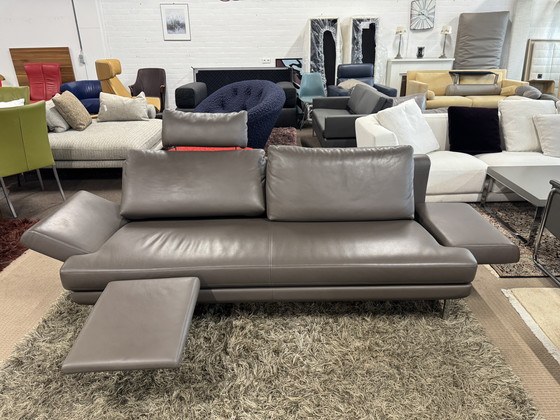 Image 1 of Entretiempo Liv