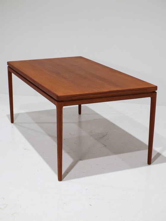 Mesa de comedor rectangular extensible de Johannes Andersen, teca danesa, década de 1960. – Mesas de comedor (photo 6 of 17)