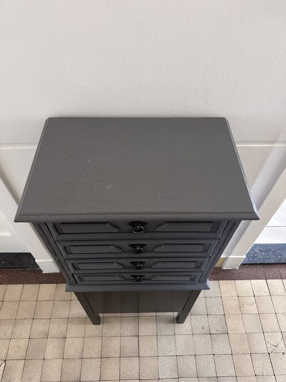 Image 1 of Oudnow Gangkast