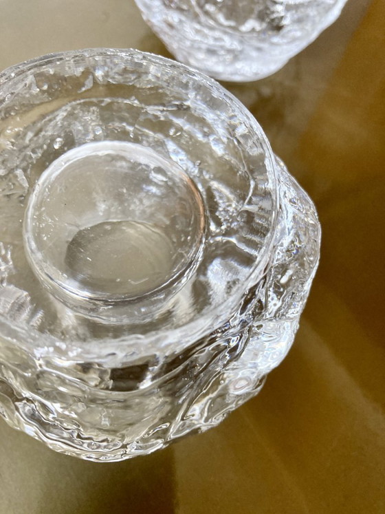 Image 1 of Paire de bougeoirs « Snowball » – Ann Wolff pour Kosta Boda, Suède (1973)