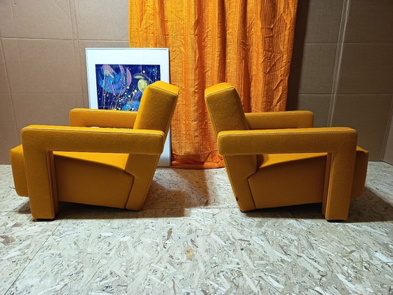Image 1 of CASSINA Paire de fauteuils Utrecht 637 NEUF 2026 en laine KVARD Moutarde par Gerrit Rietveld