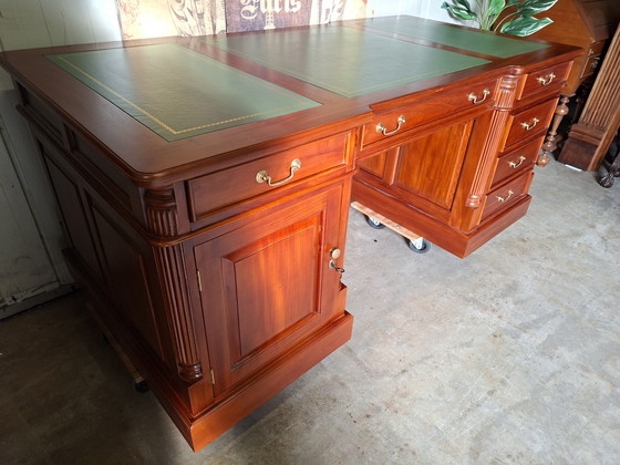 Image 1 of Set completo per ufficio, scrivania bifacciale, mobiletto portaoggetti, libreria, cassettiera/vetrina