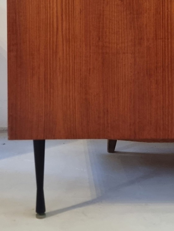 Mid Century Kleiderschrank – Kleiderschränke, Holz (photo 22 of 24)