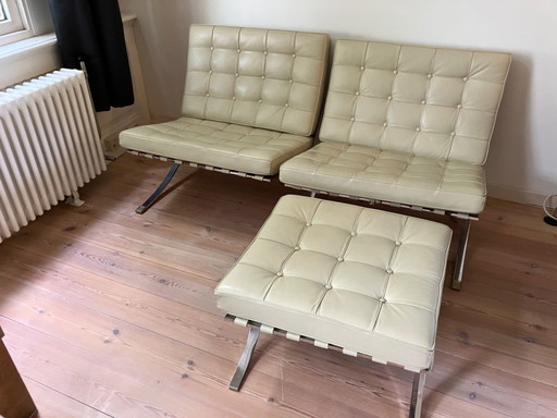 2x Barcelona-Stühle und 1x Ottomane Ludwig Mies van der Rohe 1929 (Replik)