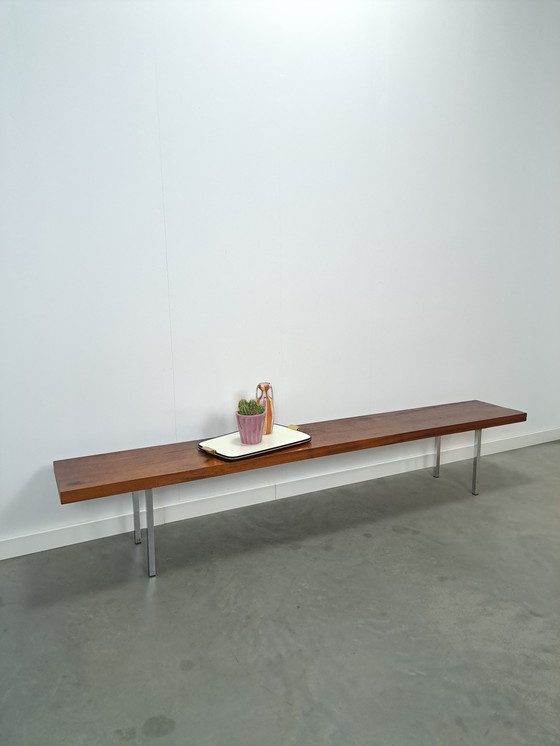 Image 1 of Banc en acajou massif avec pieds chromés