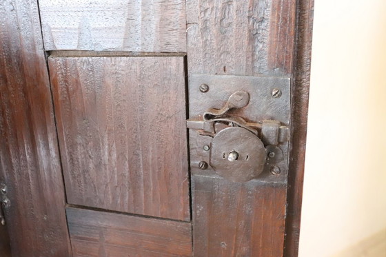 Image 1 of Antique Buffet in Solid Walnut, Italy 17th Century