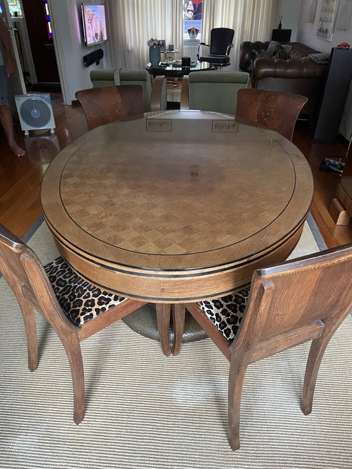 Eetkamer tafel met 6 stoelen
