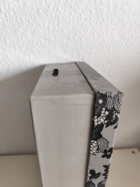 Image 1 of Esprit opbergdoos zwart kant – Kant & roze