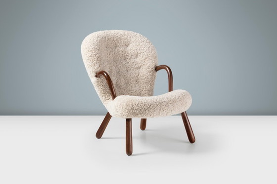 Image 1 of Arnold Madsen Clam Chair - Moonlight Sheepskin von Dagmar