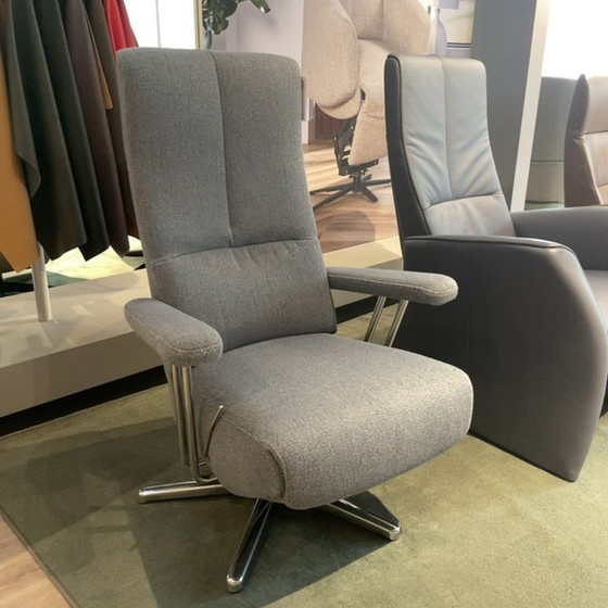 Image 1 of Le fauteuil inclinable Future NX 317