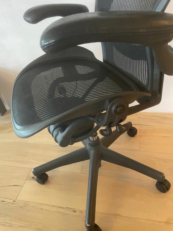 Image 1 of Silla Aeron Graphite de Herman Miller