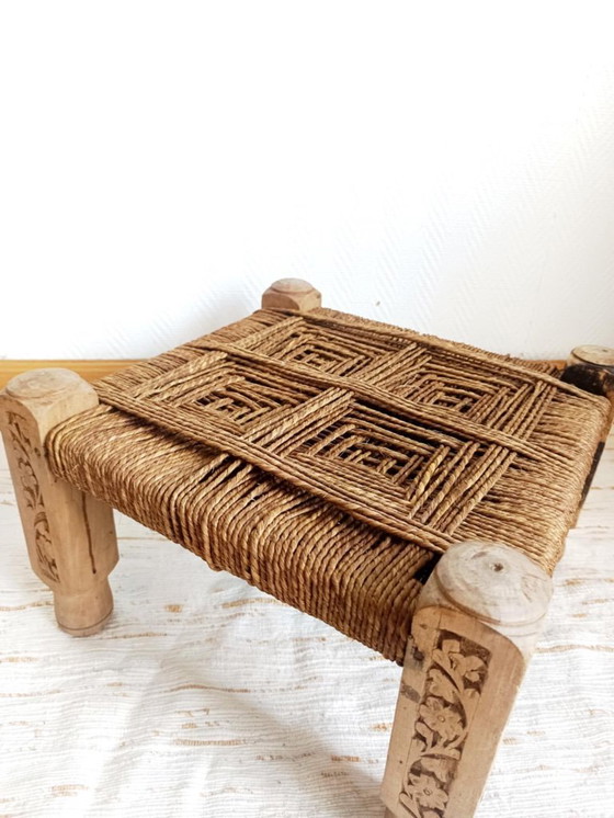 Image 1 of Antico sgabello indiano con corde
