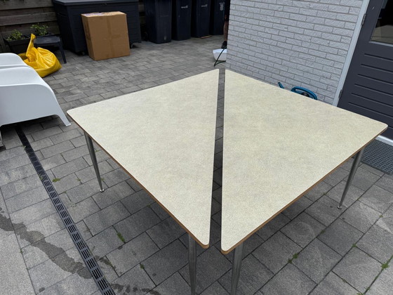 Image 1 of Table. Unica.