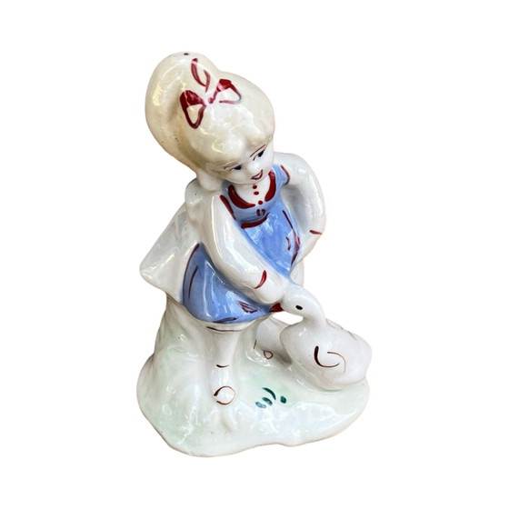 Image 1 of Statuetta in porcellana di un pastore di oche, dipinta a mano, URSS 1960