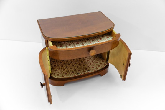 Image 1 of Comodini in legno Art Déco austriaco, set di 2