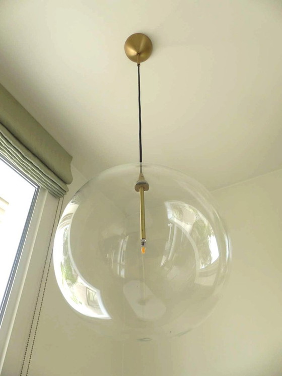 Image 1 of Lampada a sospensione in vetro "Glass Globe 350 Natural Brass" design Schwung