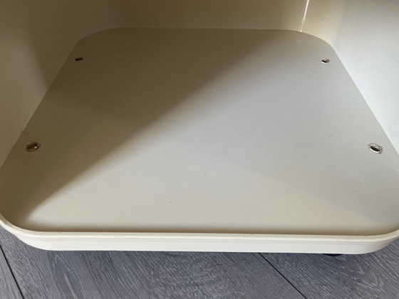 Image 1 of Anna Castelli Kartell Seveerwagen