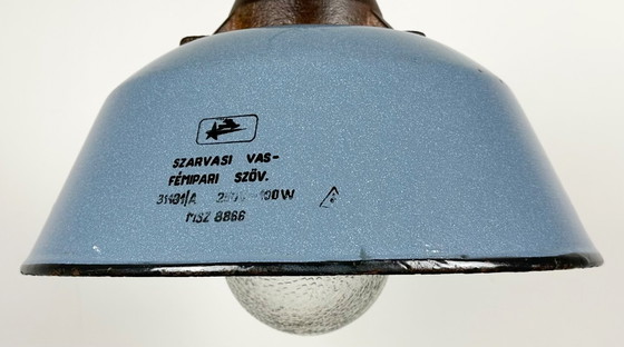 Image 1 of Industrielle graue Emaille- und Gusseisen-Pendelleuchte mit Glasabdeckung, 1960er Jahre
