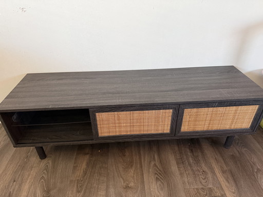 TV-Schrank HERGESTELLT