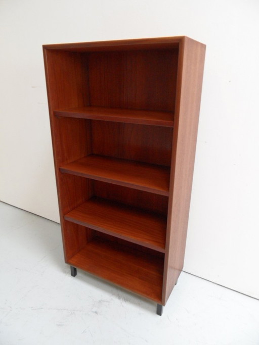 Librería abierta de mediados de siglo