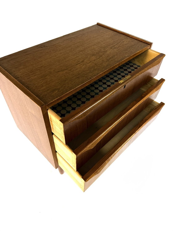 Image 1 of Vintage Deense teakhouten ladekast ‘60