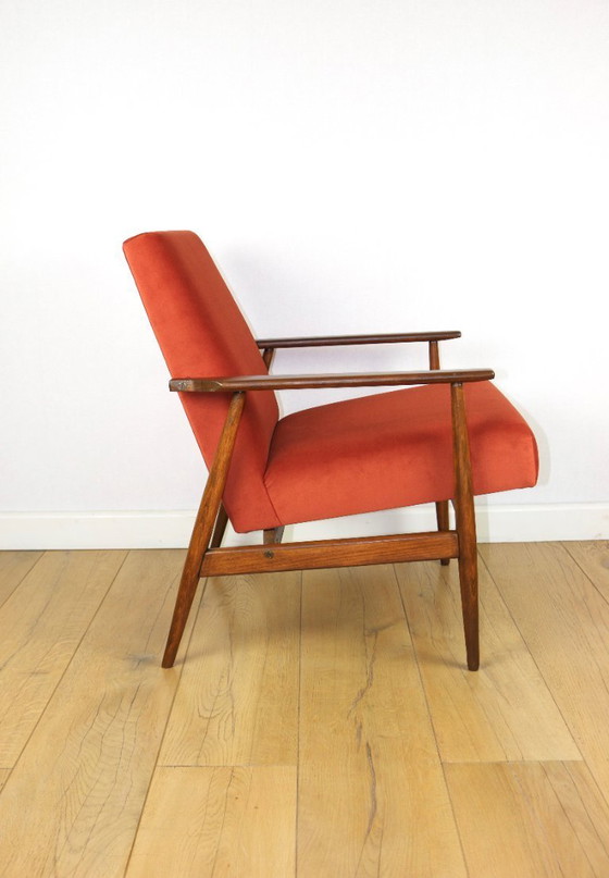 Image 1 of Sessel „Lis“, Entwurf aus den 1970er Jahren von Henryk Lis, orange-ziegelrot – 2 Stück verfügbar