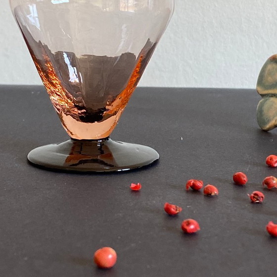 Image 1 of 6 rosa Art-Deco-Wein- oder Wassergläser mit schwarzem Stiel