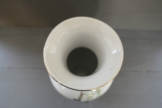 Image 1 of Vase Vintage Apulum Porcelaine Blanche Avec Geisha
