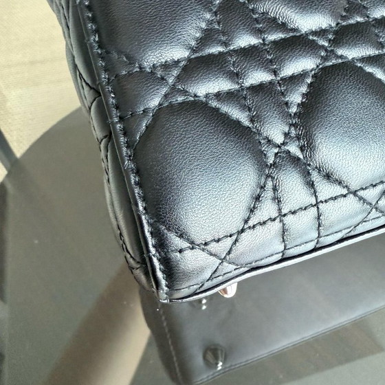 Image 1 of DIOR LADY SMALL FLAP - PELLE DI AGNELLO CANNAGE NERA CON DETTAGLI ARGENTO