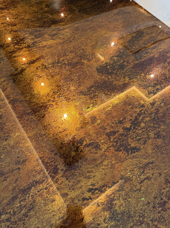 Image 1 of Tavolo da pranzo di design unico, realizzato in compensato con finitura in alluminio e resina epossidica.