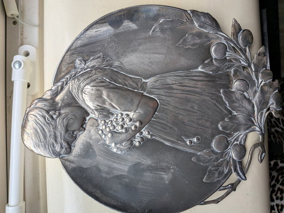 Originale Jugendstil-Wandplakette / Dekorative Platte von WMF – Modell 333 – ca. 1906 – Wanddekoration, Silver (photo 4 of 5)