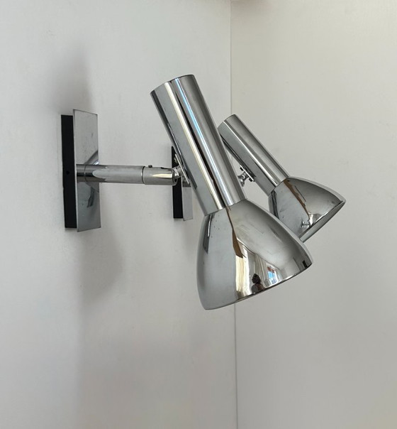 Image 1 of Coppia di applique orientabili in metallo cromato, Francia 1970