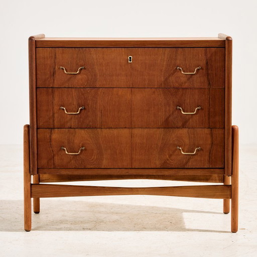 MK11132 Gerestaureerde dressoir van teak en eikenhout