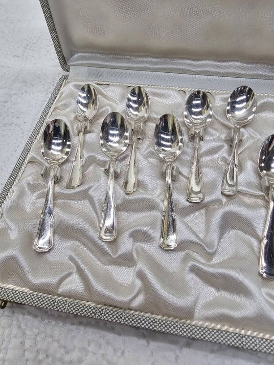 Silver-plated metal cutlery set with 12 teaspoons (photo 5 of 5)