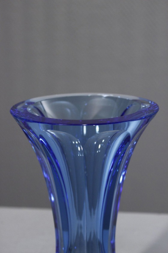 Image 1 of Moser Kristallfabrik – Smaragdblaue Vase, Art-Deco-Periode, 1926–1936