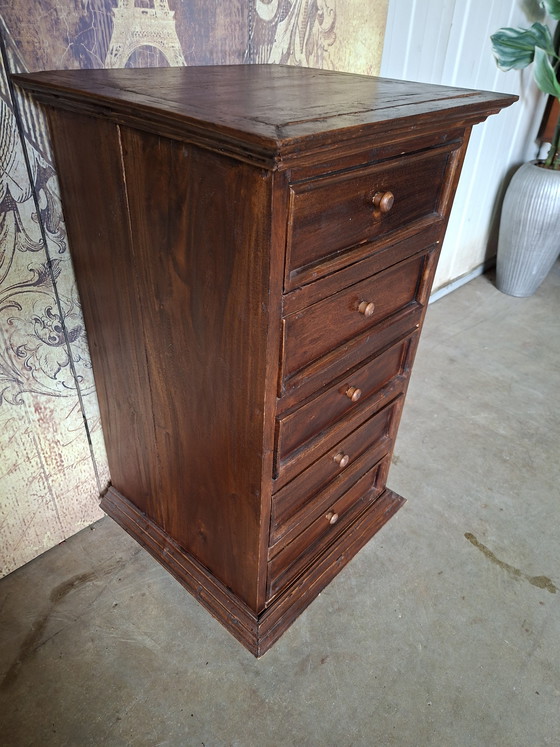 Image 1 of Cassettiera, comodino o mobile da ingresso in teak antico, dimensioni: 42x40 cm e 76 cm di altezza.