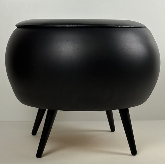 Image 1 of Vintage FM zwarte kruk met opbergruimte / naaipoef / bolpoef