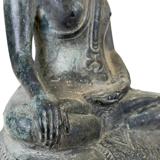 Antike thailändische Bronze-Buddha-Statue – Sukhothai-Stil – 23.5 cm – 1.6 kg – Bildhauerei (photo 10 of 10)