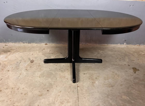 Image 1 of Lubke round oval dining table black extendable