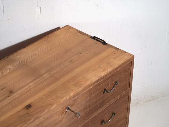 Antique Japanese chest of drawers - Taishō / Showa Period (c. ) #30 – Metal (photo 13 of 40)