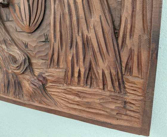 Image 1 of Tableau en bois sculpté,  bas relief