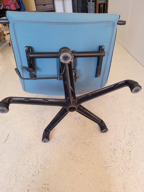 Image 1 of Artifort draaifauteuil vijfpotig