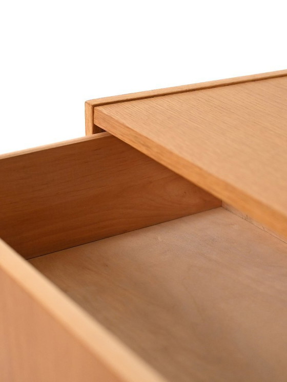 Image 1 of Eikenhouten ladekast van Arne Wahl Iversen